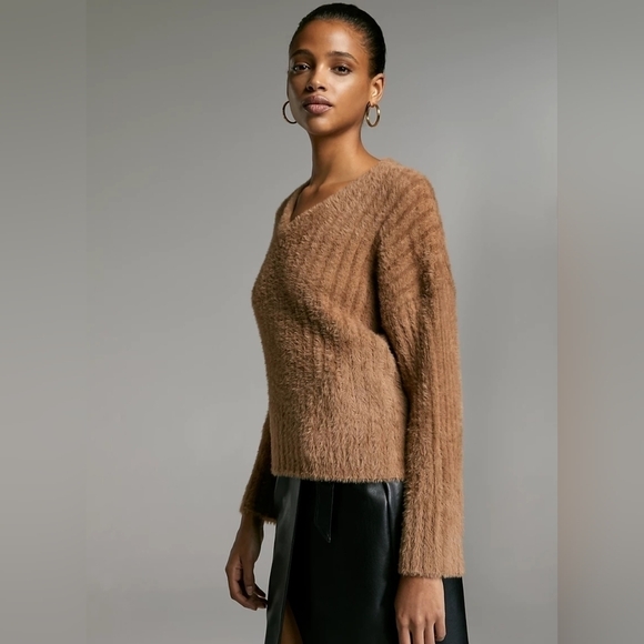 Babaton Ulmann Sweater - Picture 4 of 11